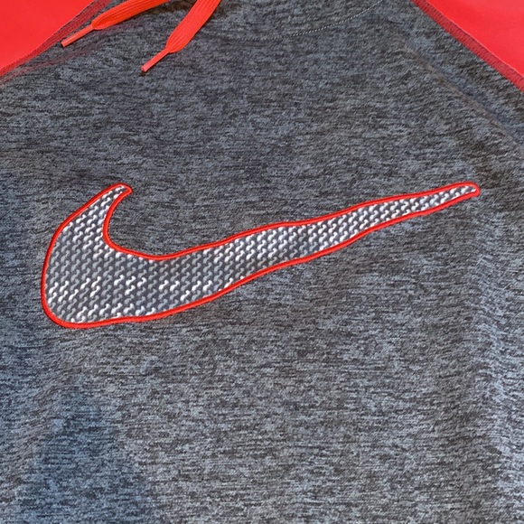 Women’s Nike hoodie, size large - Picture 3 of 6